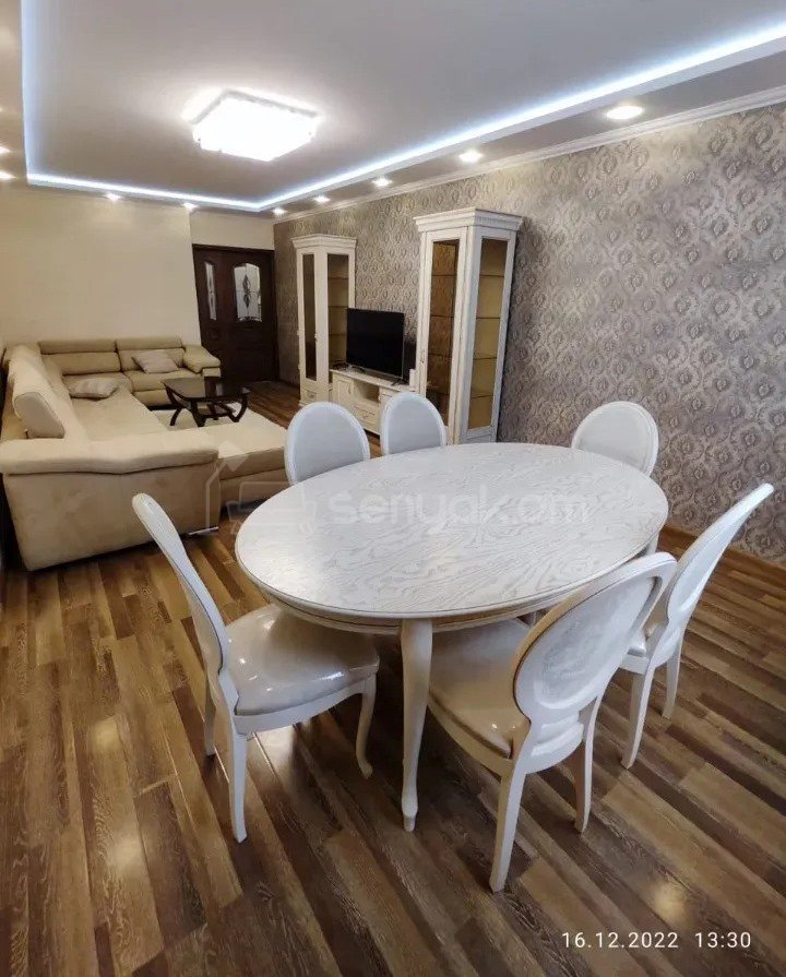 3 Սենյականոց Բնակարան Քարե Շենքում, 97քմ, 4/8 հարկ, Կապիտալ Վերանորոգված, Կահավորված, Արևկող