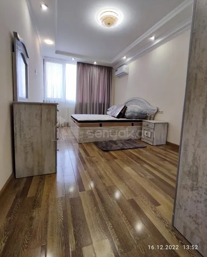 3 Սենյականոց Բնակարան Քարե Շենքում, 97քմ, 4/8 հարկ, Կապիտալ Վերանորոգված, Կահավորված, Արևկող