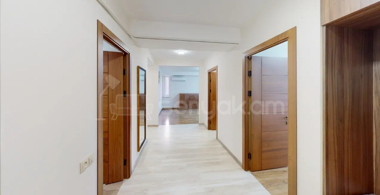 4 Սենյականոց Բնակարան, 120քմ, 10/16 հարկ, Կապիտալ Վերանորոգված, Կահավորված, Արևկող