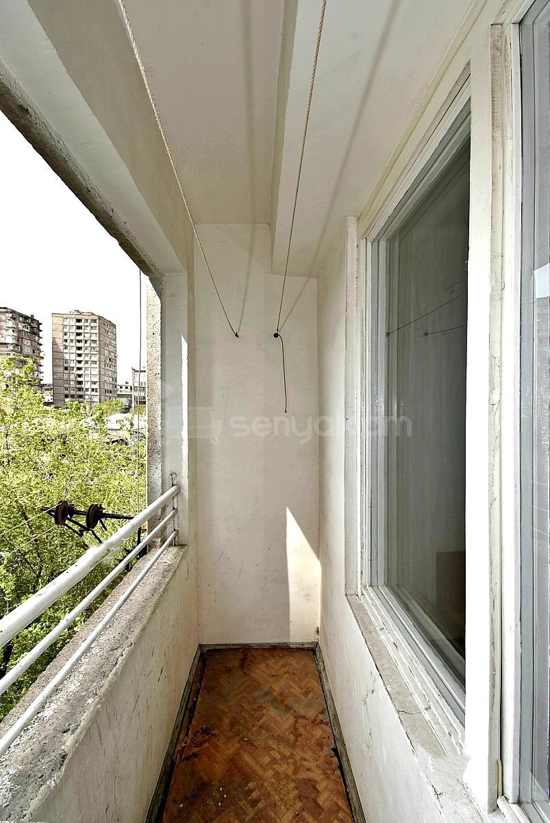 3 Սենյականոց Բնակարան, 90քմ, 3/14 հարկ, Պետական Վիճակում
