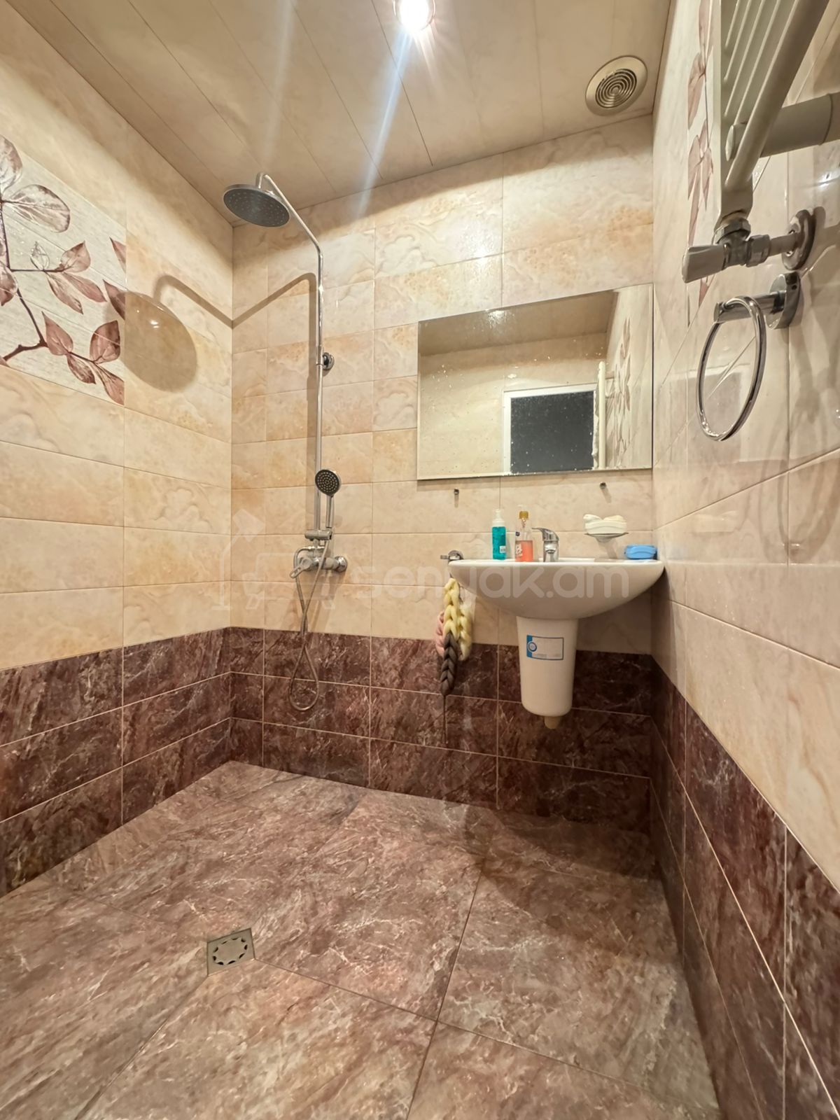 2 Սենյականոց Բնակարան, 66քմ, 9/9 հարկ, Նորմալ Վիճակում