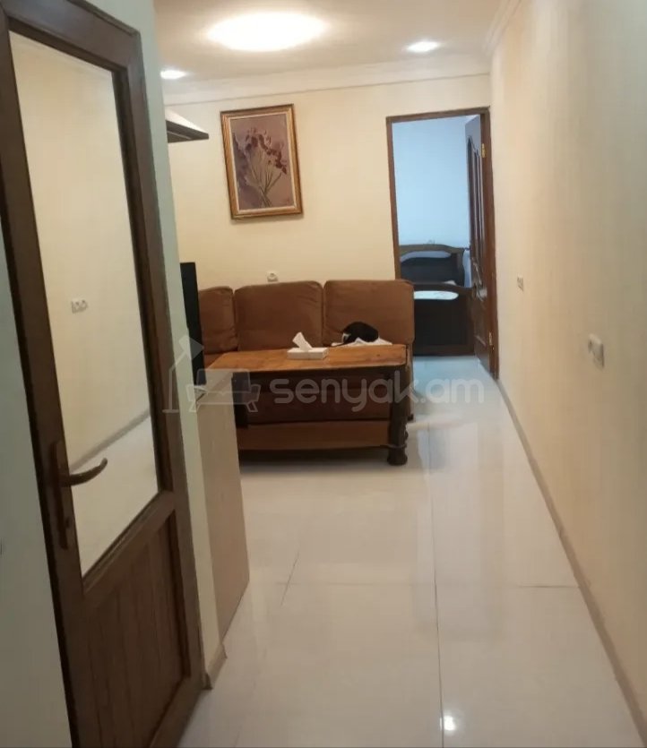 2 Սենյականոց Բնակարան Քարե Շենքում, 40քմ, 1/1 հարկ, Նորմալ Վիճակում, Կահավորված, Արևկող