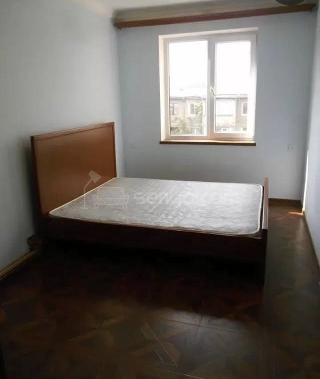 2 Սենյականոց Բնակարան Քարե Շենքում, 52քմ, 4/5 հարկ, Նորմալ Վիճակում, Կահավորված, Արևկող