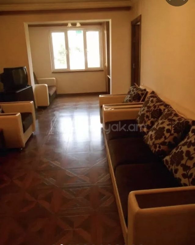 2 Սենյականոց Բնակարան Քարե Շենքում, 52քմ, 4/5 հարկ, Նորմալ Վիճակում, Կահավորված, Արևկող
