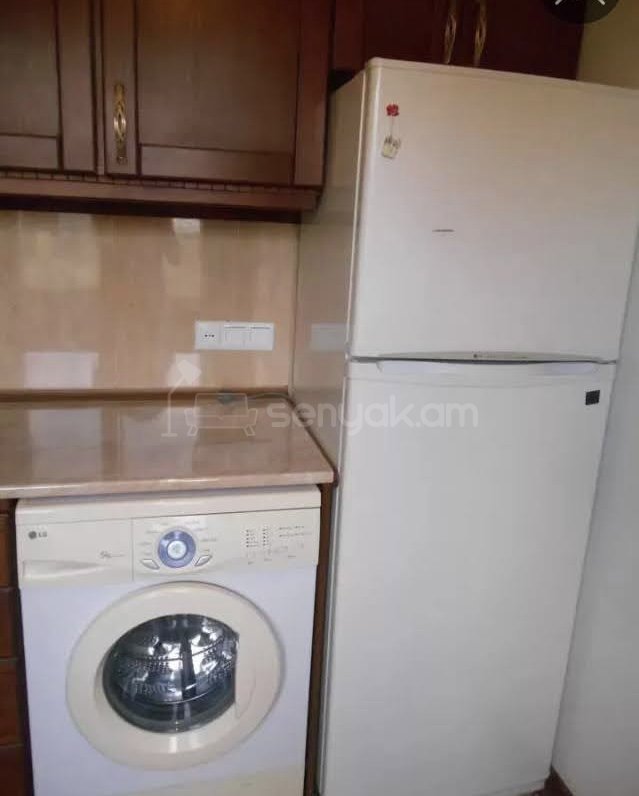 2 Սենյականոց Բնակարան Քարե Շենքում, 52քմ, 4/5 հարկ, Նորմալ Վիճակում, Կահավորված, Արևկող