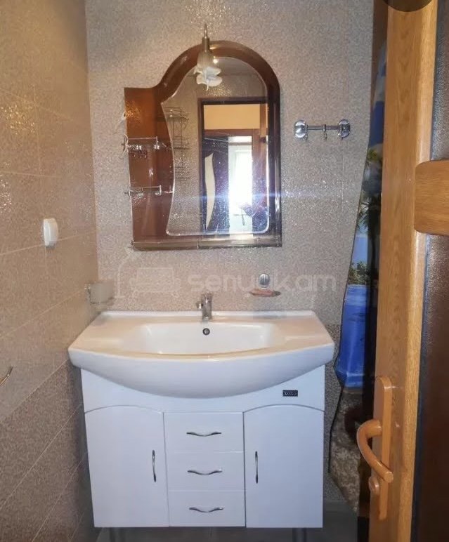 2 Սենյականոց Բնակարան Քարե Շենքում, 52քմ, 4/5 հարկ, Նորմալ Վիճակում, Կահավորված, Արևկող