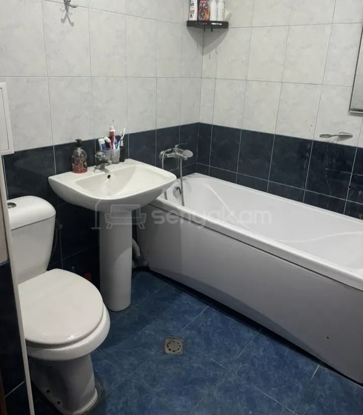 2 Սենյականոց Բնակարան Քարե Շենքում, 54քմ, 3/5 հարկ, Կապիտալ Վերանորոգված, Կահավորված