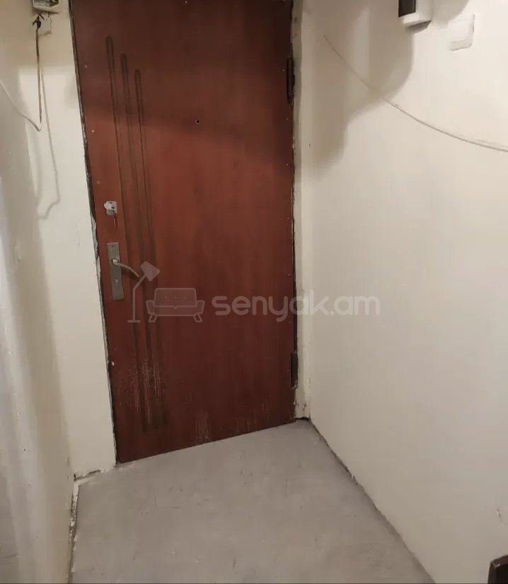 1 Սենյականոց Բնակարան Քարե Շենքում, 42քմ, 3/4 հարկ, Կապիտալ Վերանորոգված, Կահավորված