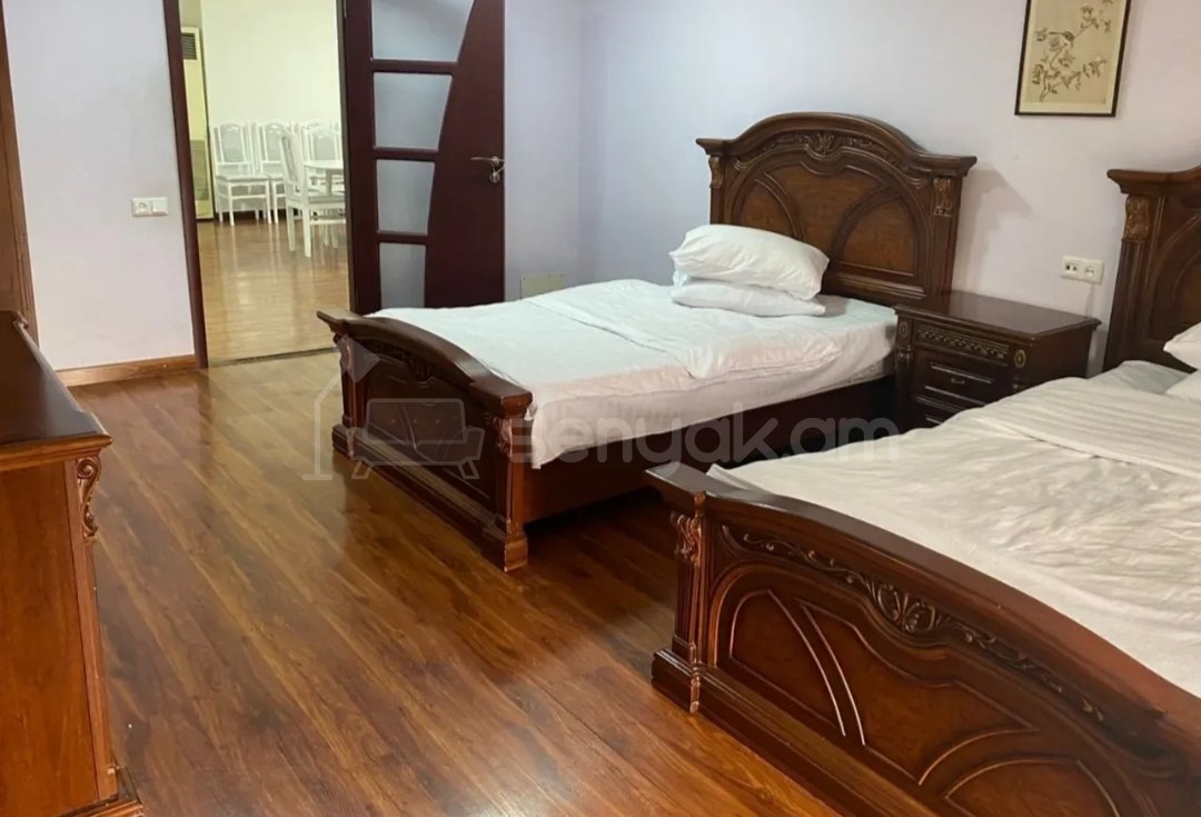 3 Սենյականոց Շքեղ Առանձնատուն, 200քմ, Լողավազանով