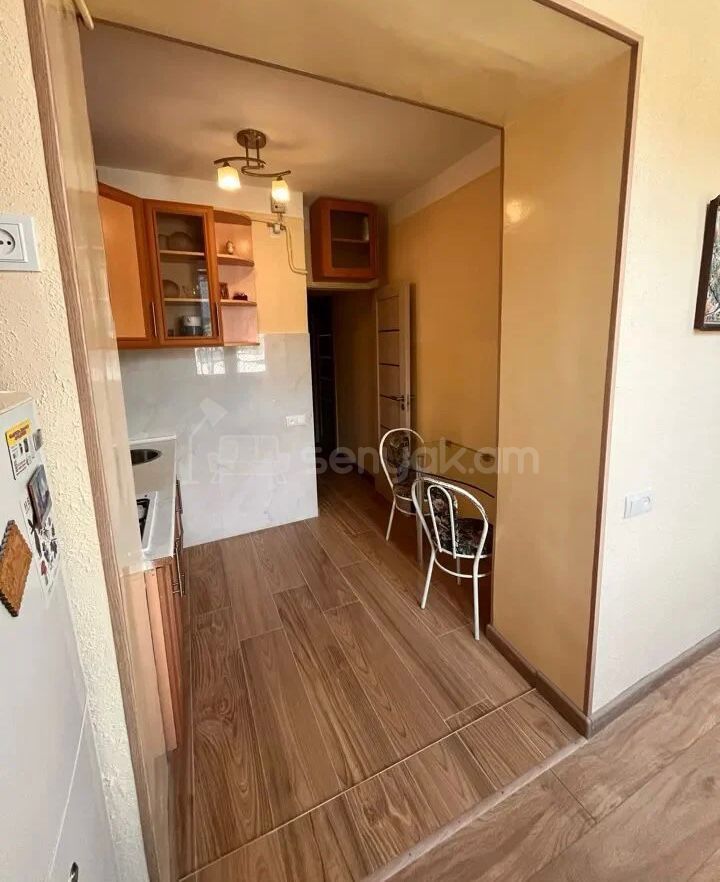1 Սենյականոց Բնակարան, 40քմ, 5/11 հարկ, Կոսմետիկ Վերանորոգված, Կահավորված, Արևկող