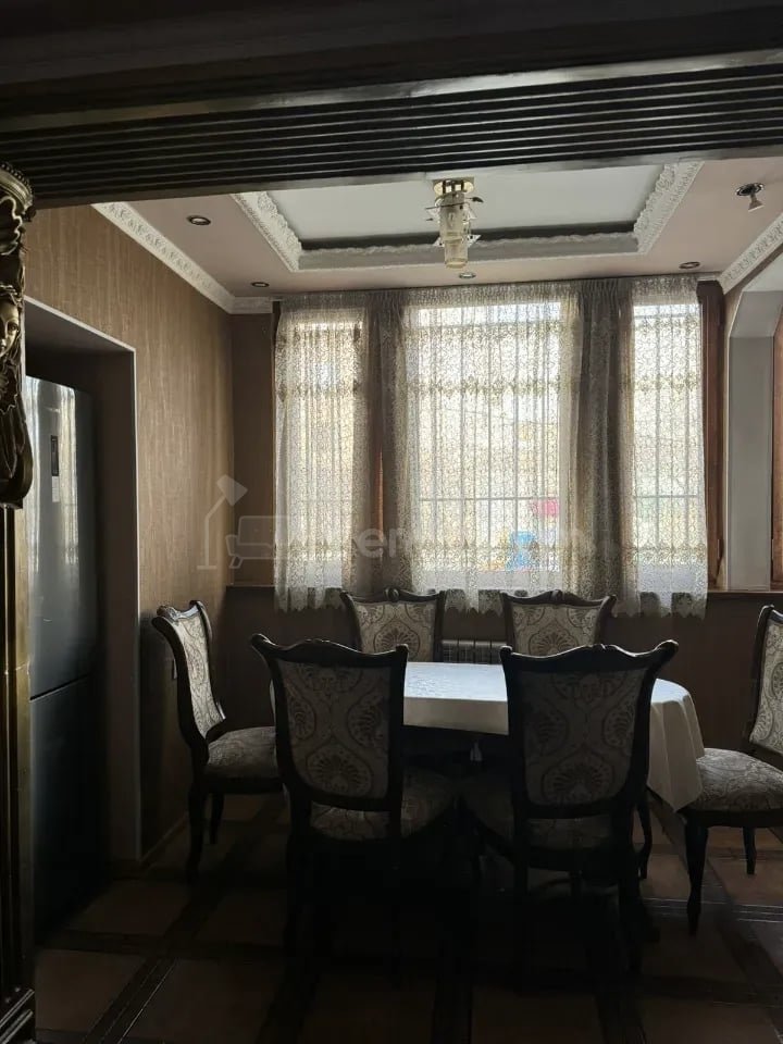 3 Սենյականոց Բնակարան Քարե Շենքում, 78քմ, 2/5 հարկ, Դիզայներական Վերանորոգված