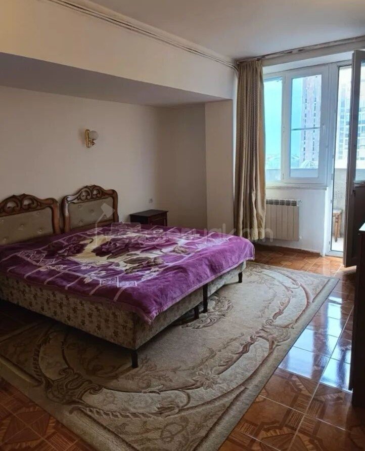 3 Սենյականոց Բնակարան, 80քմ, 6/9 հարկ, Նորմալ Վիճակում