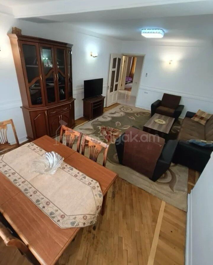 3 Սենյականոց Բնակարան, 80քմ, 6/9 հարկ, Նորմալ Վիճակում