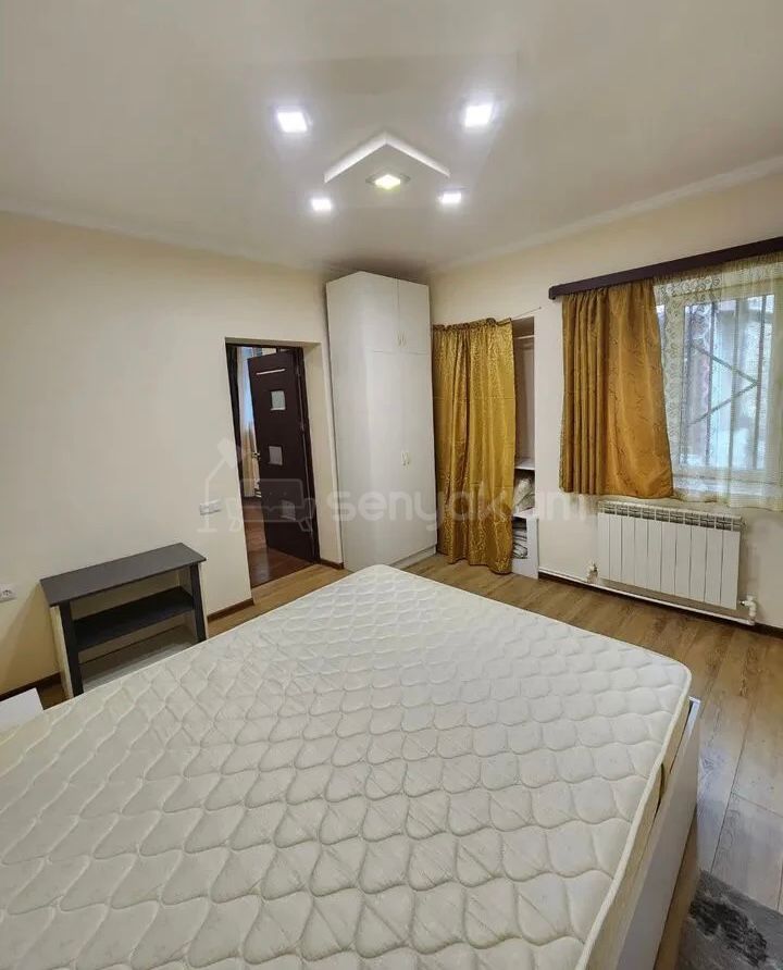 2 Սենյականոց Բնակարան Քարե Շենքում, 47քմ, 1/2 հարկ, Կոսմետիկ Վերանորոգված, Կահավորված, Արևկող