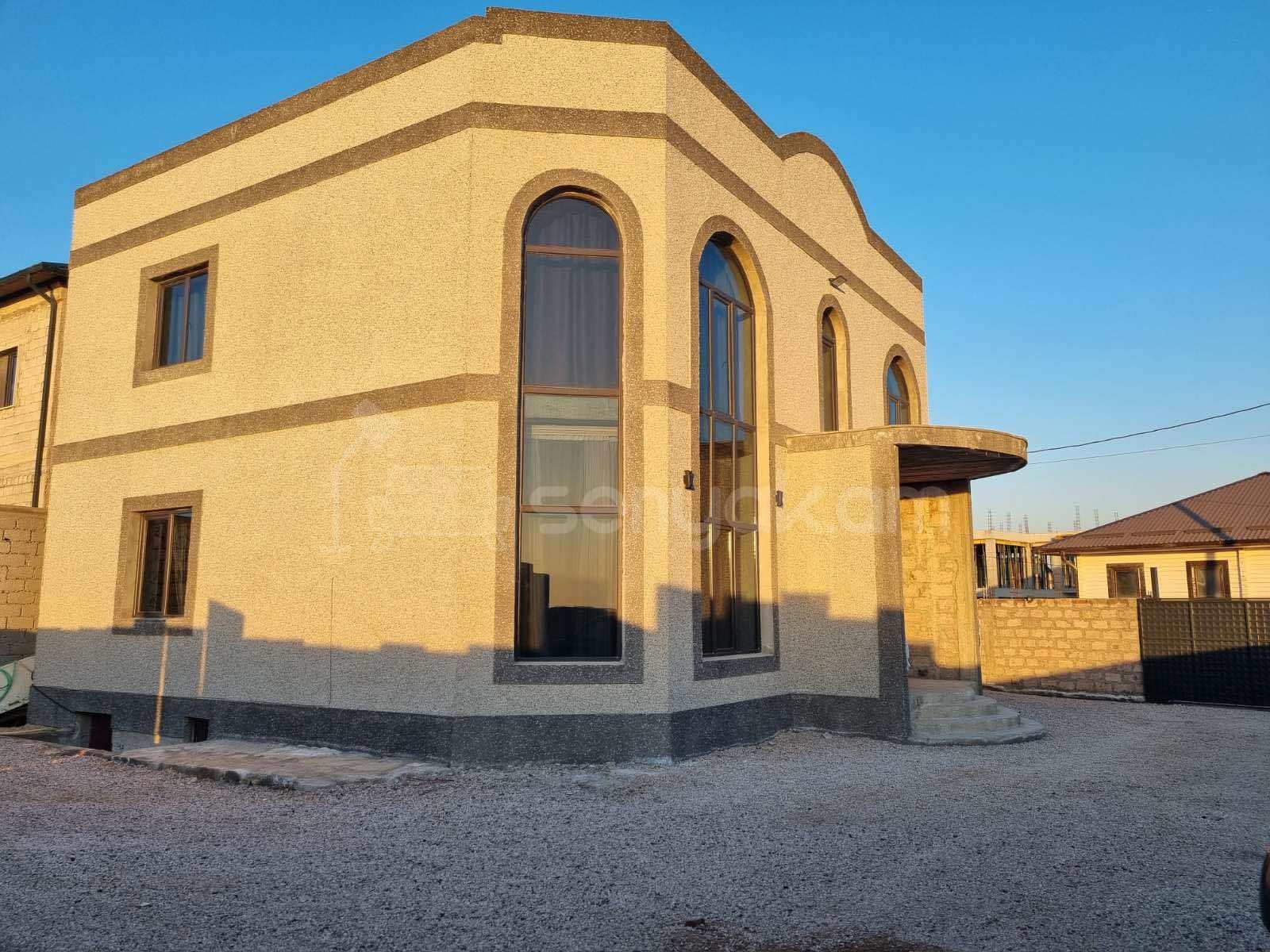 5 Սենյականոց Շքեղ Առանձնատուն, 250քմ, Ավտոտնակով