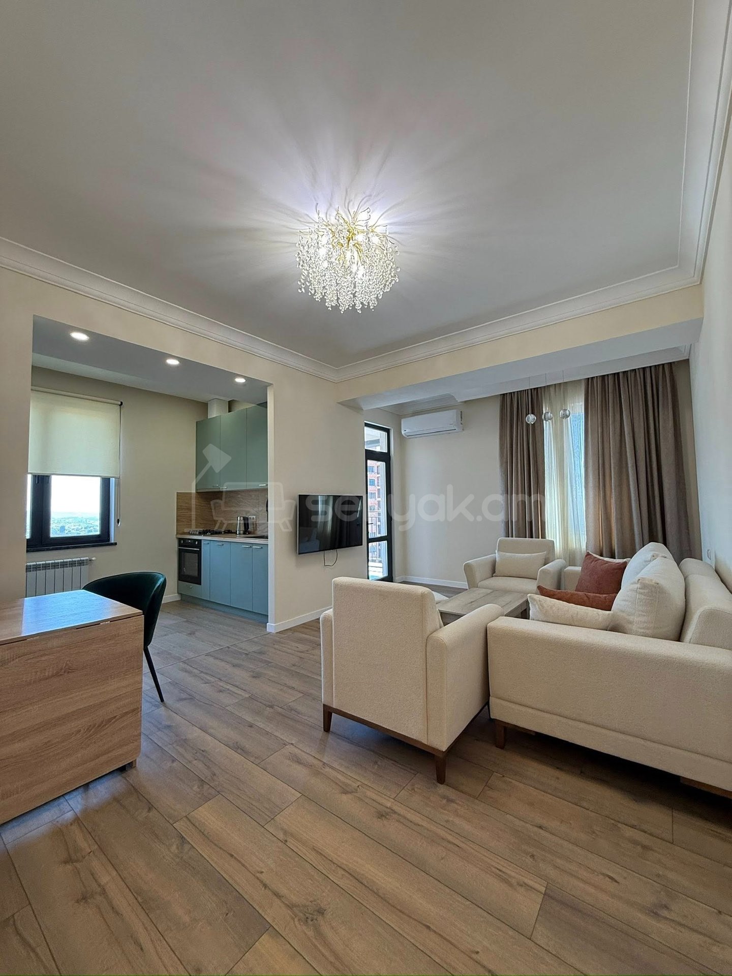 4 Սենյականոց Բնակարան Նորակառույցում, 100քմ, 8/14 հարկ, Դիզայներական Վերանորոգված, Կահավորված, Արևկող