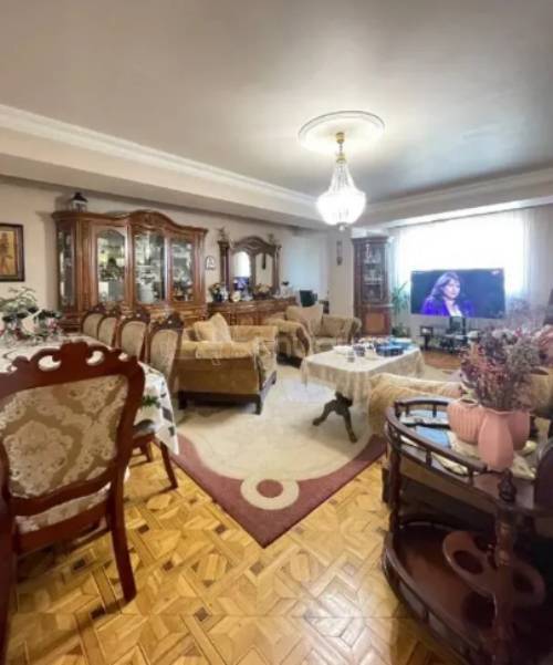 4 Սենյականոց Բնակարան, 120քմ, 8/14 հարկ, Կոսմետիկ Վերանորոգված