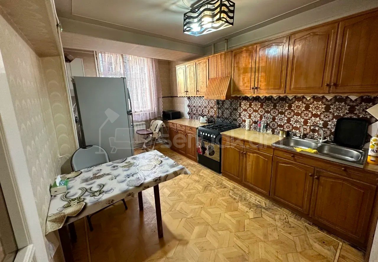 4 Սենյականոց Բնակարան, 96քմ, 8/13 հարկ, Կապիտալ Վերանորոգված