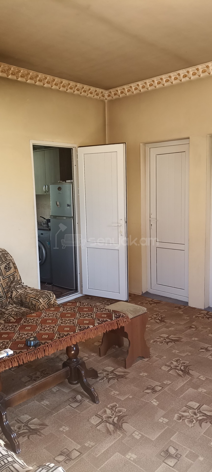 3 Սենյականոց Սեփական Տուն, 64քմ, Նորմալ Վիճակում, Ավտոտնակով