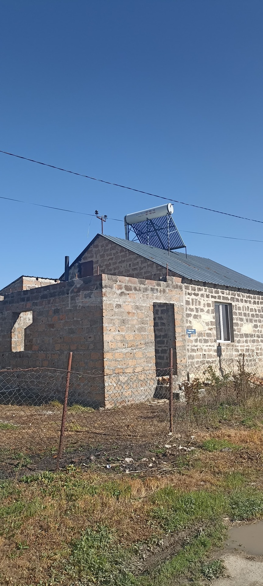 3 Սենյականոց Սեփական Տուն, 64քմ, Նորմալ Վիճակում, Ավտոտնակով
