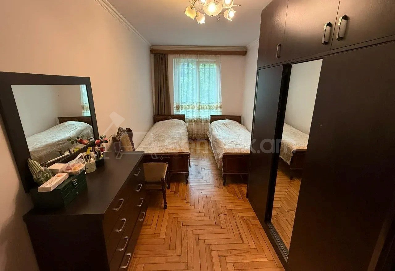 3 Սենյականոց Բնակարան, 76քմ, 2/4 հարկ, Կապիտալ Վերանորոգված