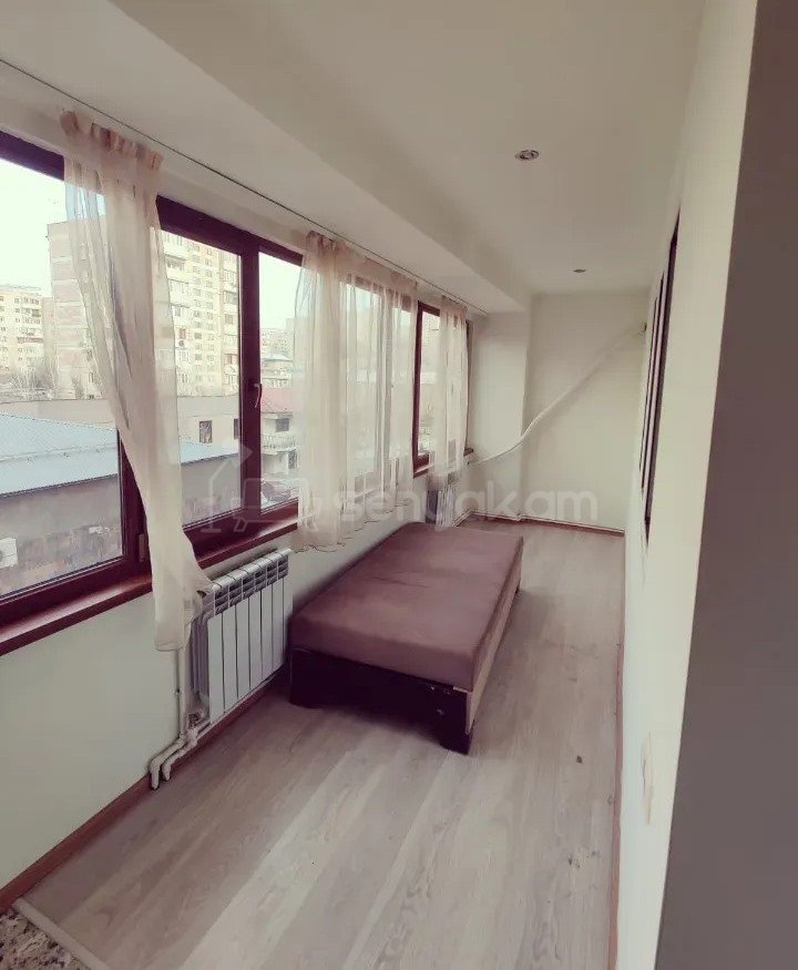 4 Սենյականոց Բնակարան, 85քմ, 4/9 հարկ, Նորմալ Վիճակում