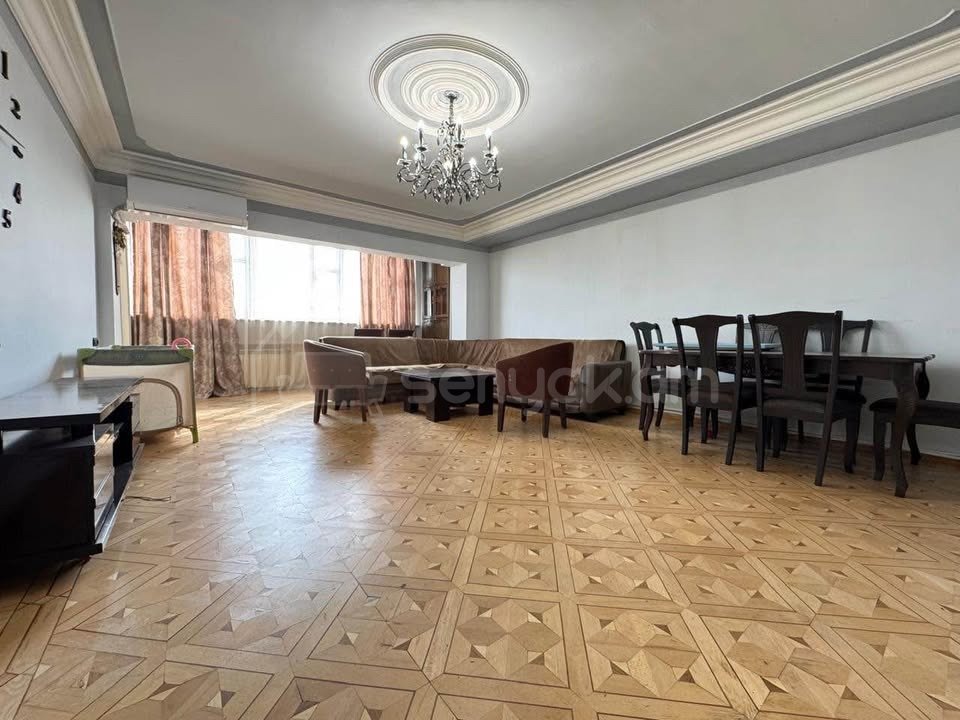 3 Սենյականոց Բնակարան, 96քմ, 8/13 հարկ, Նորմալ Վիճակում