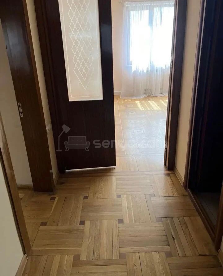 3 Սենյականոց Բնակարան Քարե Շենքում, 86քմ, 1/4 հարկ, Կոսմետիկ Վերանորոգված, Կահավորված