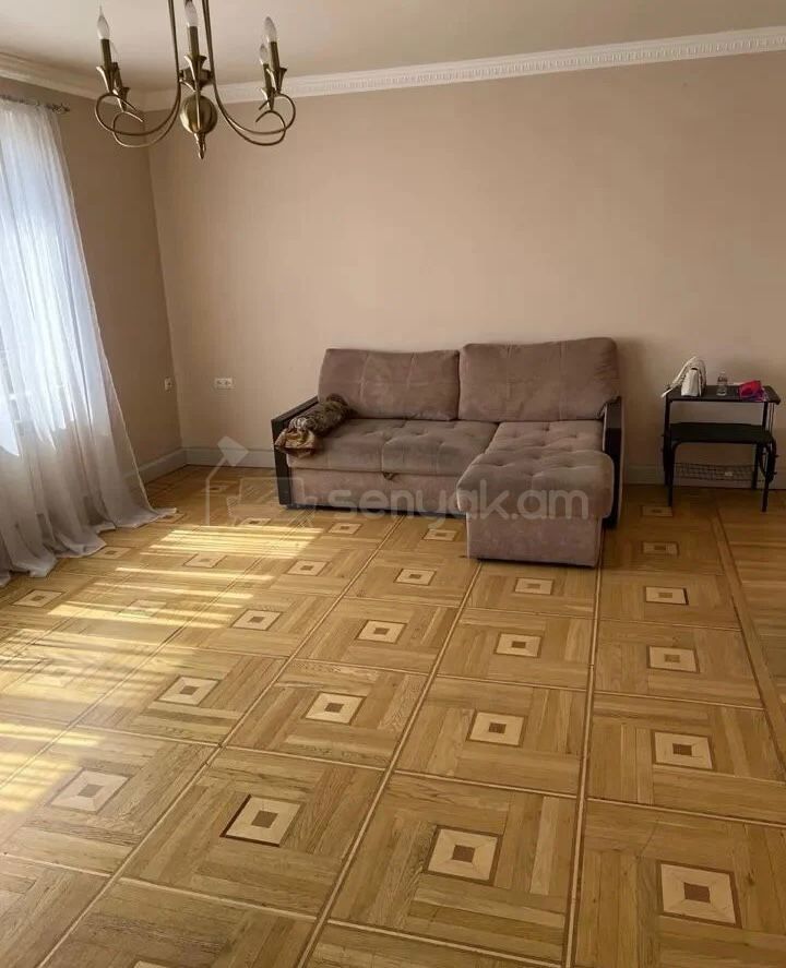 3 Սենյականոց Բնակարան Քարե Շենքում, 86քմ, 1/4 հարկ, Կոսմետիկ Վերանորոգված, Կահավորված