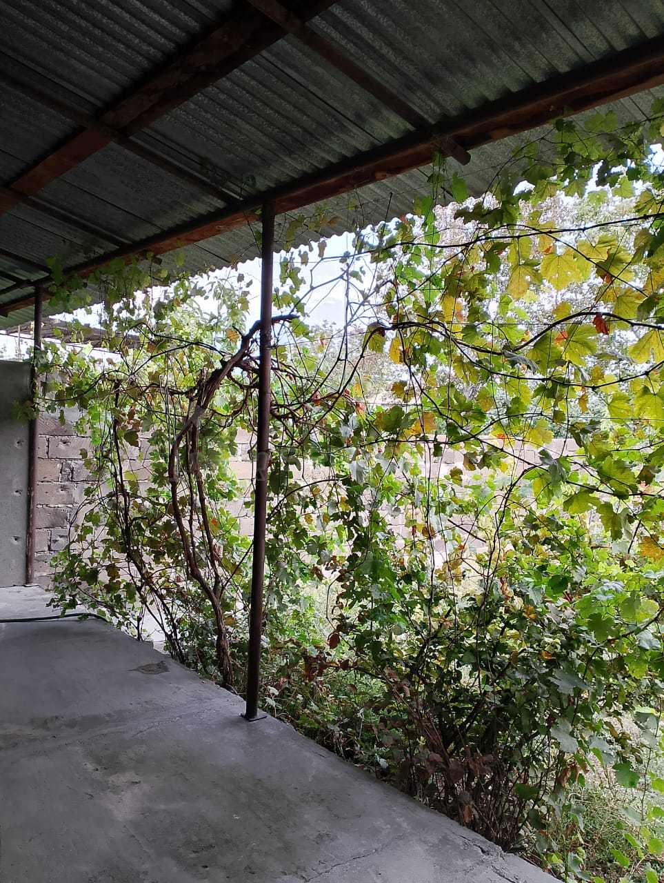 4 Սենյականոց Սեփական Տուն, 120քմ, Կոսմետիկ Վերանորոգված, Մասամբ Կահավորված, Ավտոտնակով