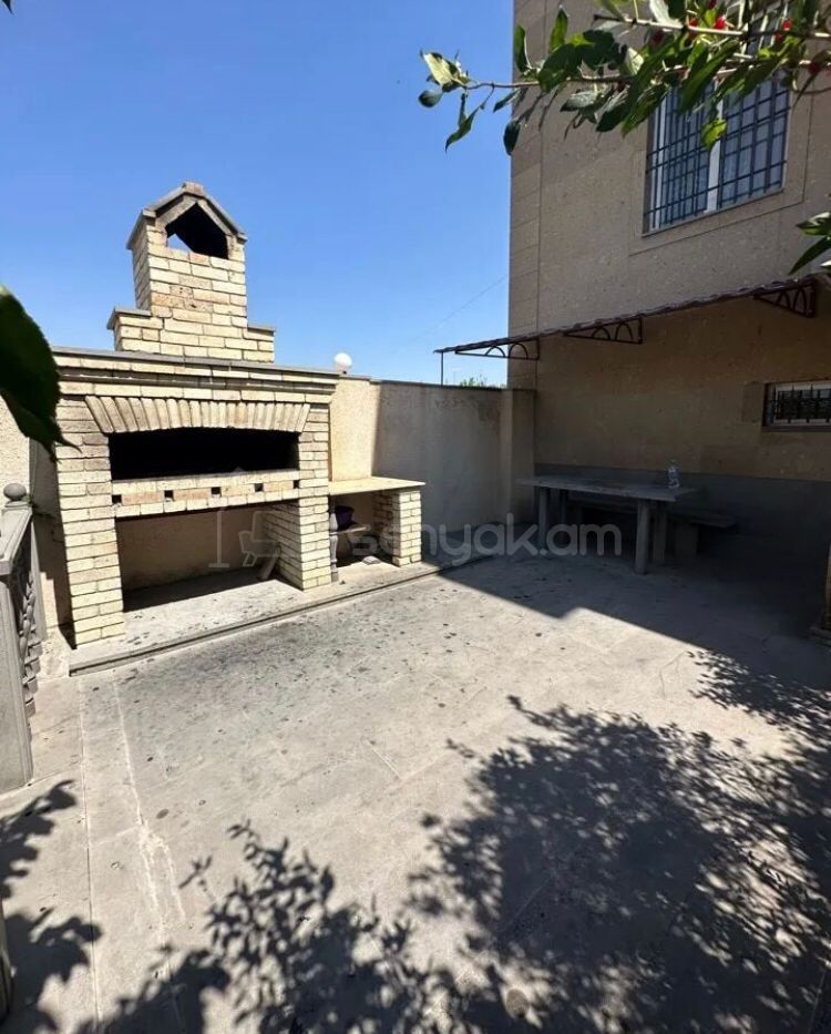 5 Սենյականոց Սեփական Տուն, 320քմ, Կապիտալ Վերանորոգված