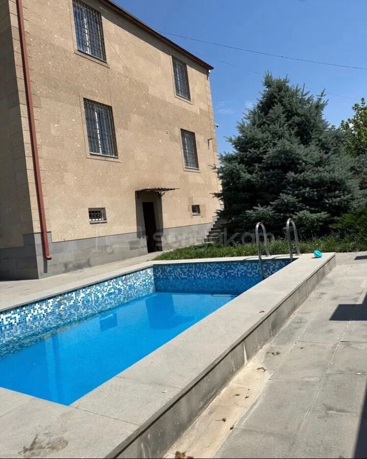 5 Սենյականոց Սեփական Տուն, 320քմ, Կապիտալ Վերանորոգված