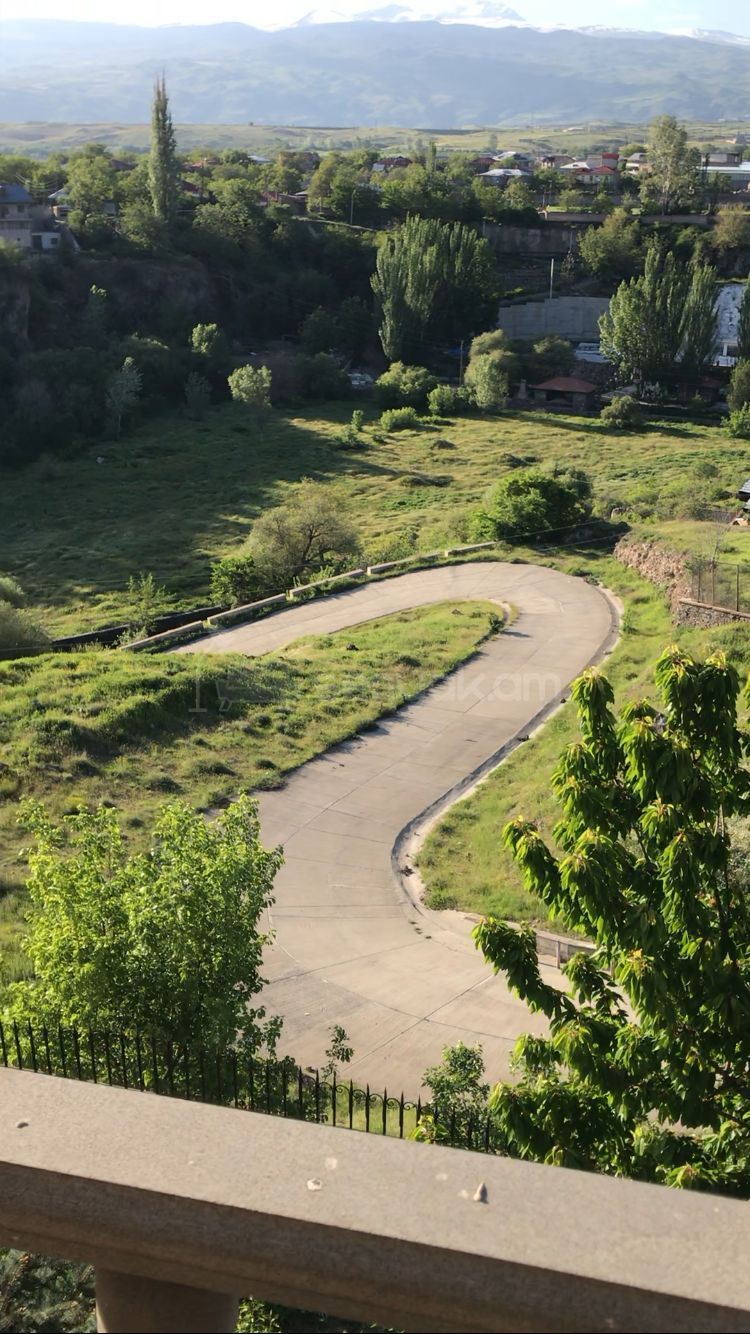 5 Սենյականոց Սեփական Տուն, 320քմ, Կապիտալ Վերանորոգված