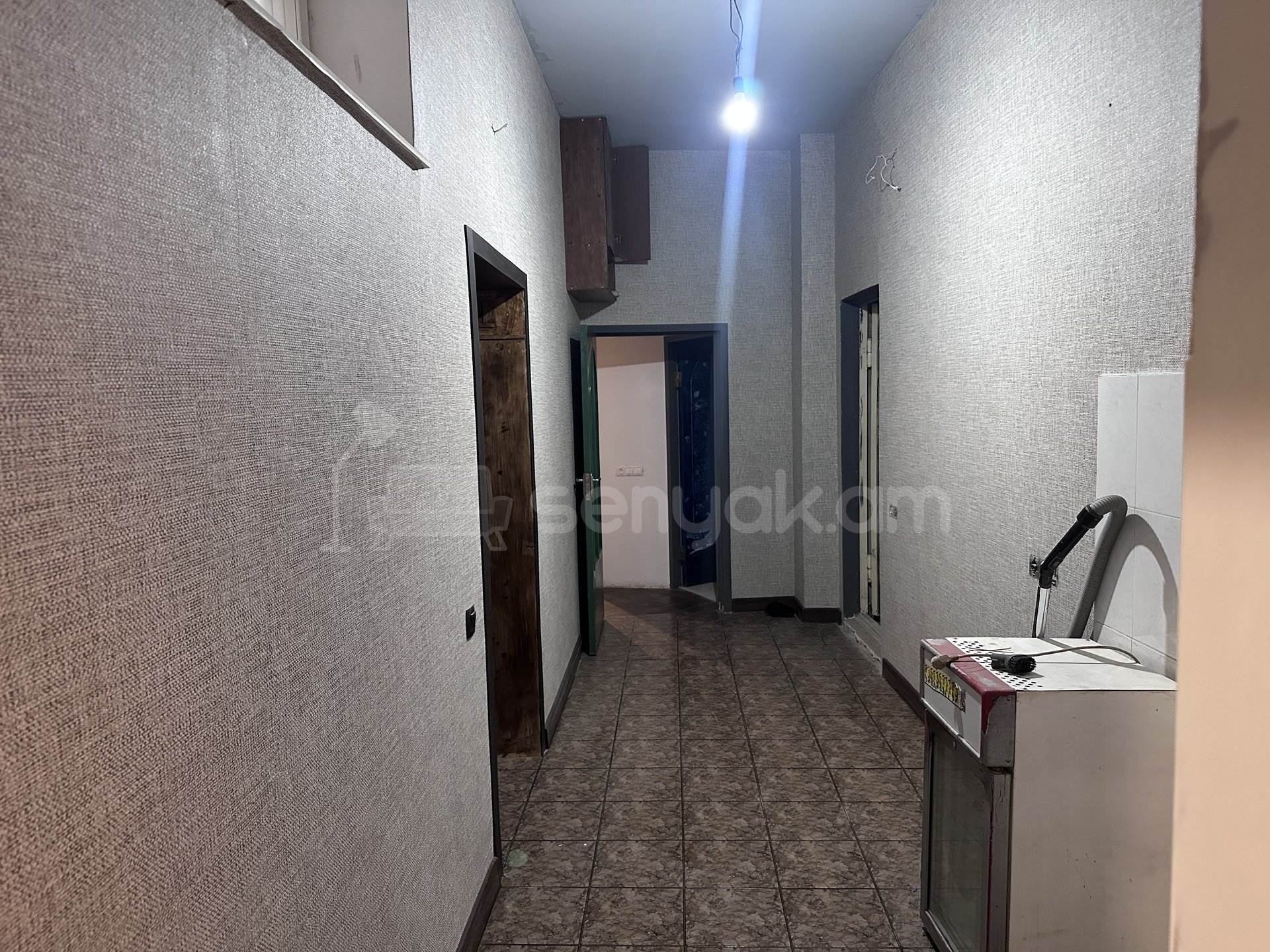3 Սենյականոց Բնակարան Քարե Շենքում, 120քմ, 1/16 հարկ, Նորմալ Վիճակում