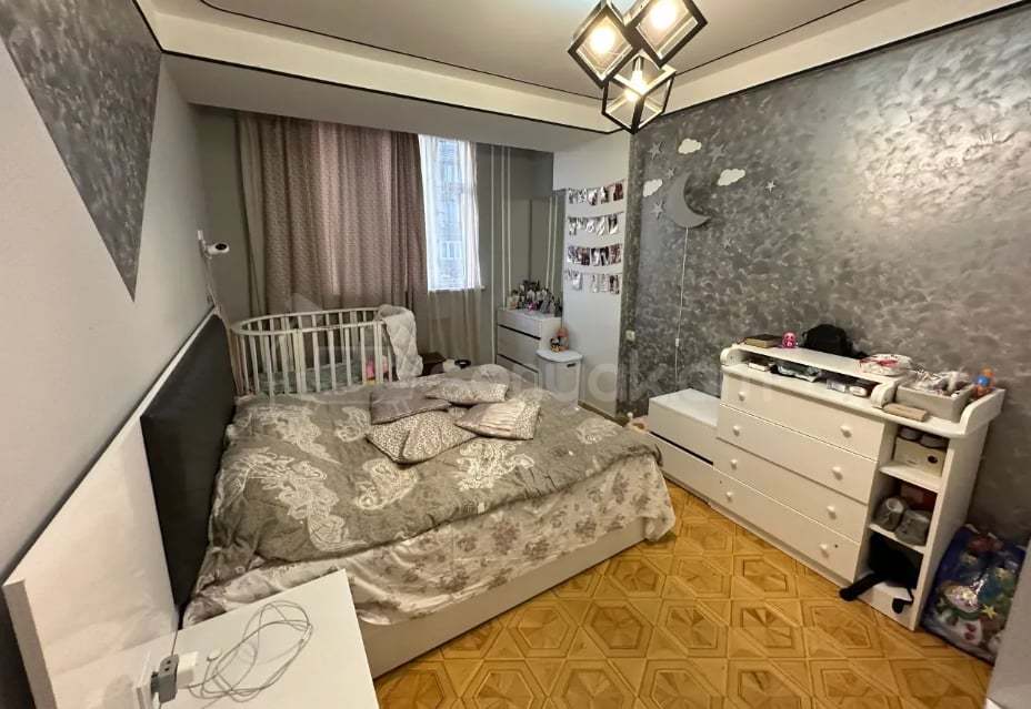 4 Սենյականոց Բնակարան, 95քմ, 10/13 հարկ, Կոսմետիկ Վերանորոգված