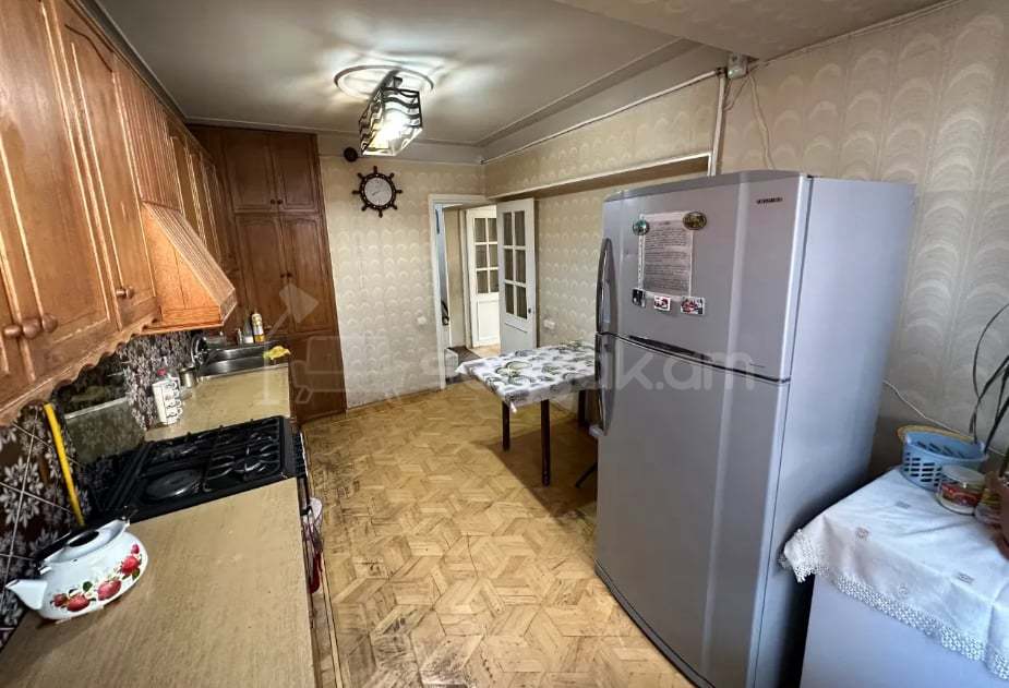4 Սենյականոց Բնակարան, 95քմ, 10/13 հարկ, Կոսմետիկ Վերանորոգված