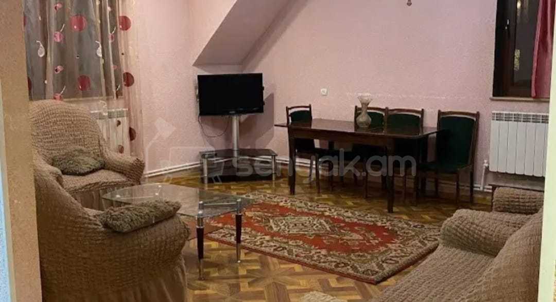 3 Սենյականոց Բնակարան Քարե Շենքում, 80քմ, 5/5 հարկ, Նորմալ Վիճակում