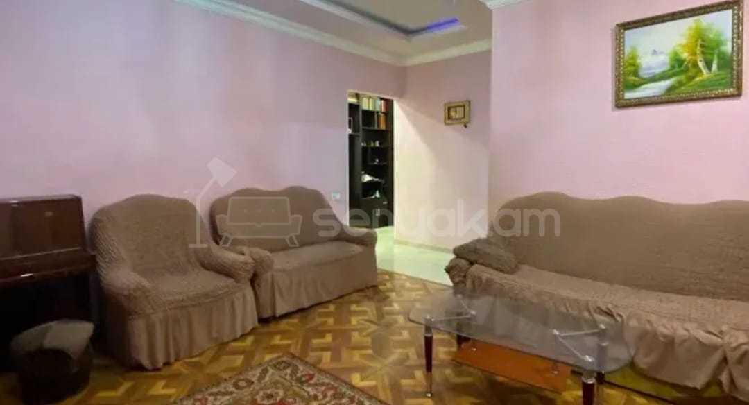 3 Սենյականոց Բնակարան Քարե Շենքում, 80քմ, 5/5 հարկ, Նորմալ Վիճակում