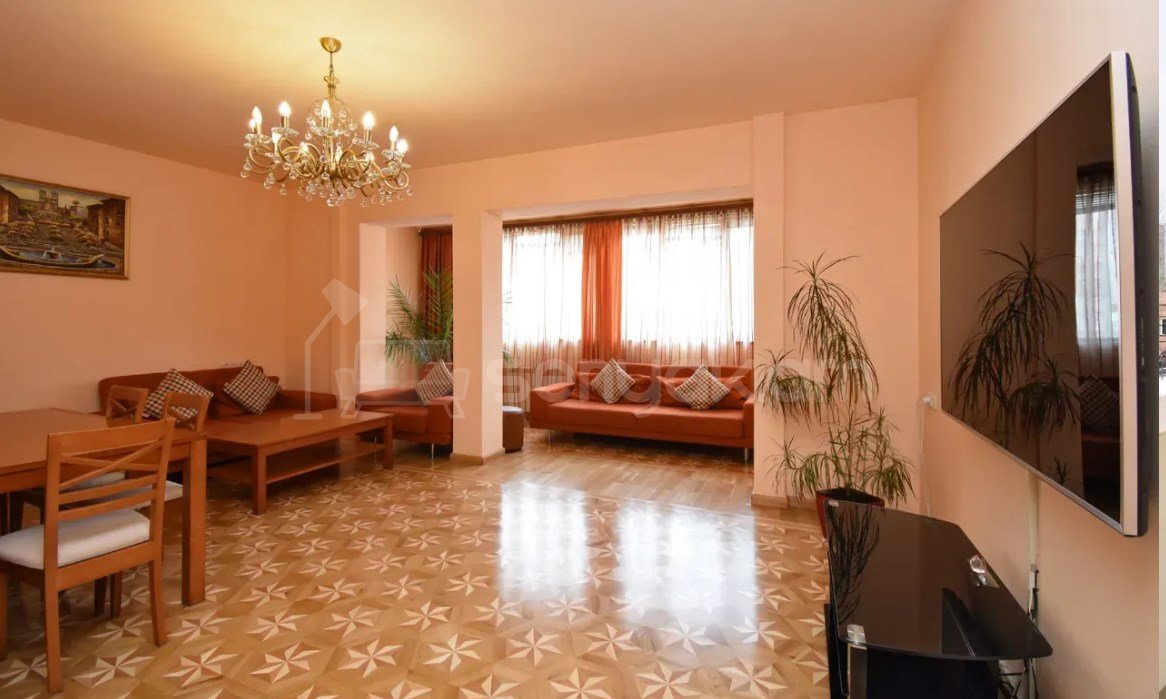 4 Սենյականոց Բնակարան, 120քմ, 3/9 հարկ, Կապիտալ Վերանորոգված