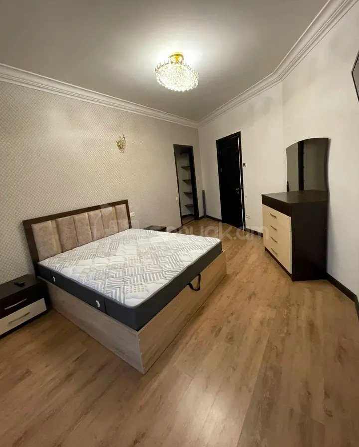 4 Սենյականոց Բնակարան, 170քմ, 4/18 հարկ, Կապիտալ Վերանորոգված, Կահավորված, Արևկող