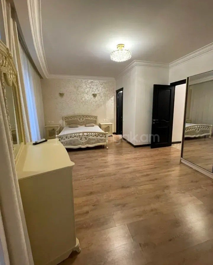 4 Սենյականոց Բնակարան, 170քմ, 4/18 հարկ, Կապիտալ Վերանորոգված, Կահավորված, Արևկող