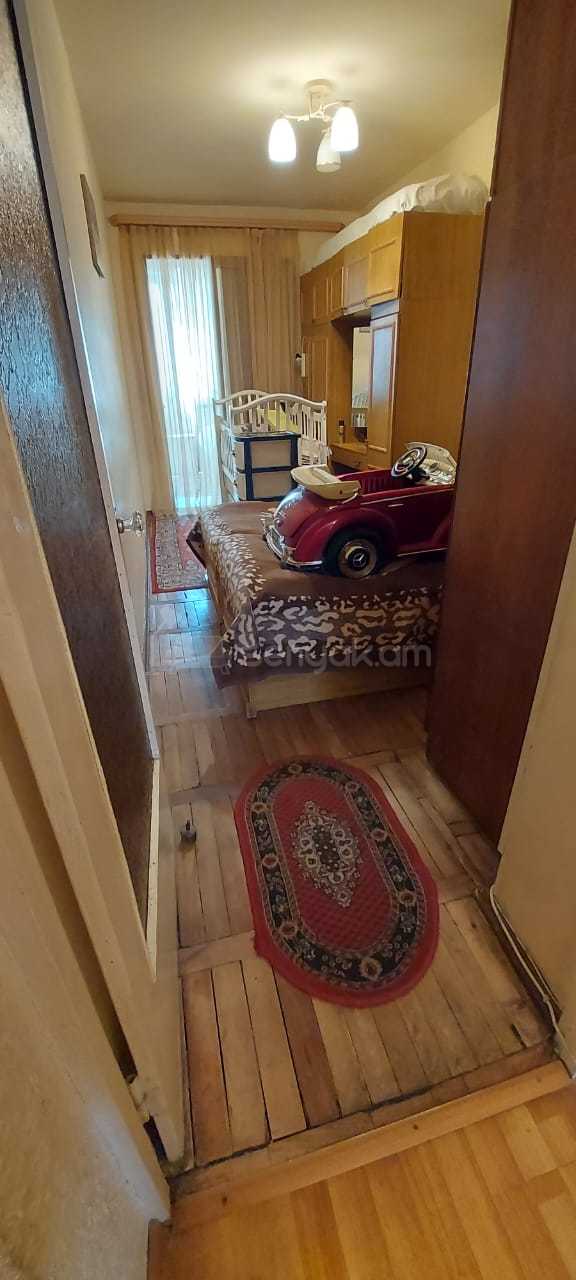3 Սենյականոց Բնակարան Քարե Շենքում, 58քմ, 2/5 հարկ, Նորմալ Վիճակում