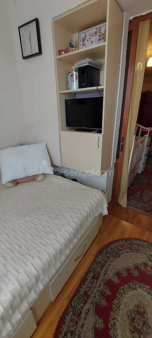 3 Սենյականոց Բնակարան Քարե Շենքում, 58քմ, 2/5 հարկ, Նորմալ Վիճակում