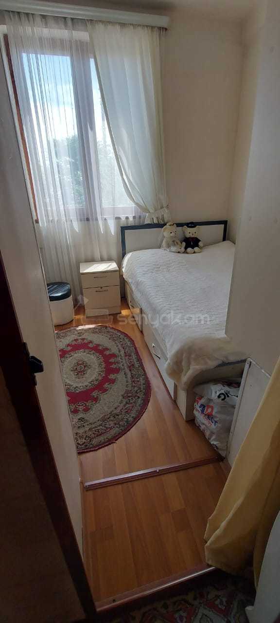 3 Սենյականոց Բնակարան Քարե Շենքում, 58քմ, 2/5 հարկ, Նորմալ Վիճակում