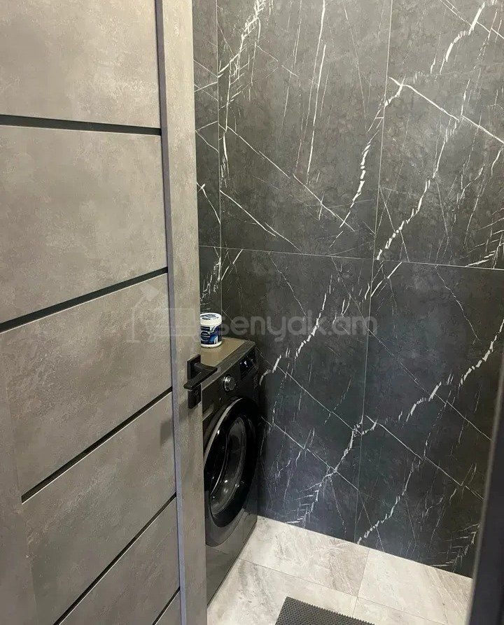 3 Սենյականոց Բնակարան Նորակառույցում, 93քմ, 5/17 հարկ, Դիզայներական Վերանորոգված