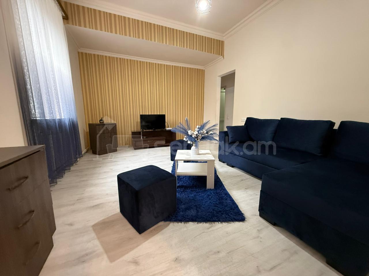 4 Սենյականոց Բնակարան Քարե Շենքում, 79քմ, 1/4 հարկ, Կապիտալ Վերանորոգված, Կահավորված, Արևկող