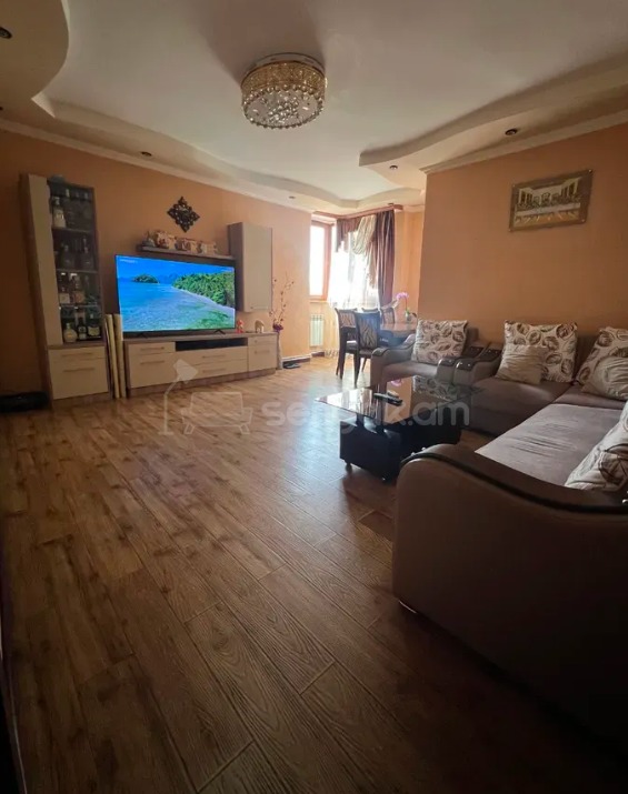 3 Սենյականոց Բնակարան, 80քմ, 8/16 հարկ, Կապիտալ Վերանորոգված