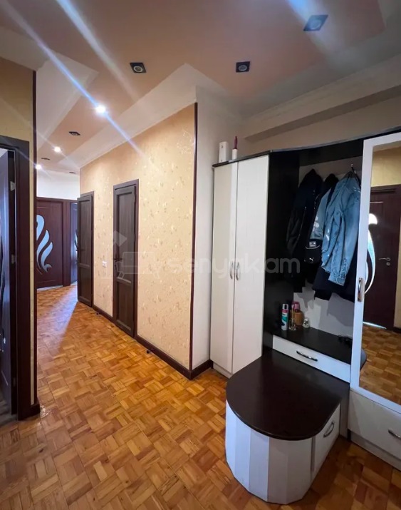 3 Սենյականոց Բնակարան, 80քմ, 8/16 հարկ, Կապիտալ Վերանորոգված