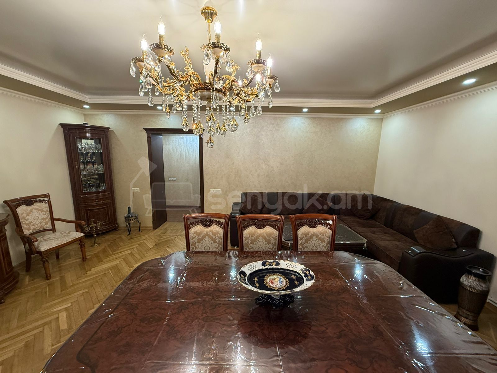 3 Սենյականոց Բնակարան Քարե Շենքում, 73քմ, 1/5 հարկ, Կապիտալ Վերանորոգված
