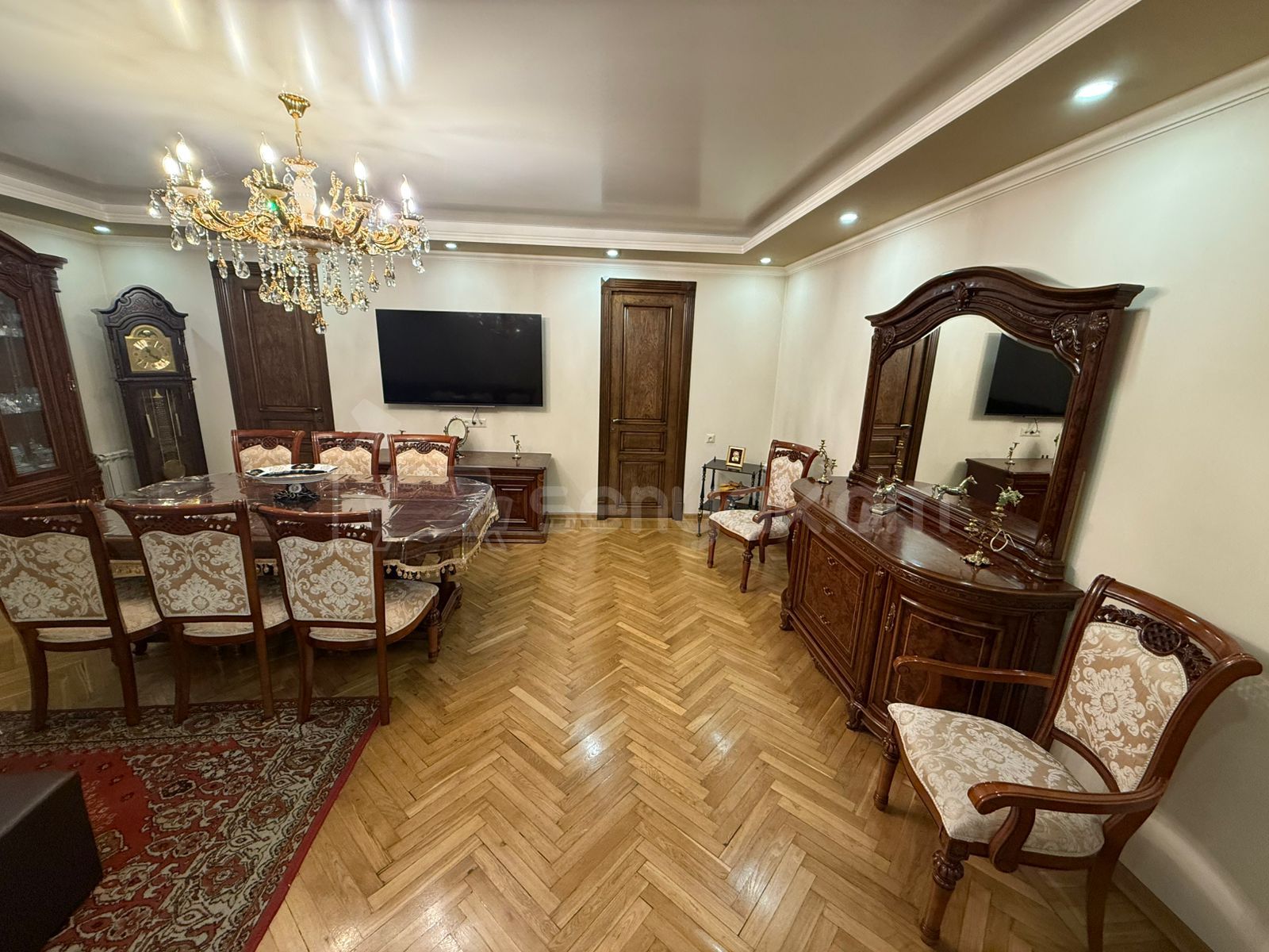 3 Սենյականոց Բնակարան Քարե Շենքում, 73քմ, 1/5 հարկ, Կապիտալ Վերանորոգված